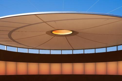 歐普照明攜手候鳥(niǎo)300，共點(diǎn)藝術(shù)之光